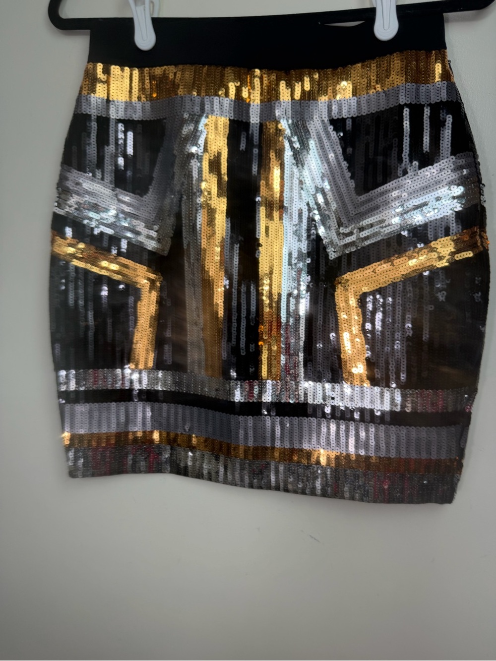 Bebe Black‎ Gold Silver Motif Geometric Pattern Sequin Mini Party Skirt NWT Sz M